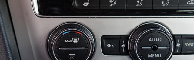 Tired Of A Foggy Windshield? Here's How To Use The Defrosting Control The Proper Way