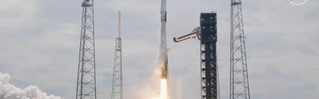 SpaceX launches half-empty spaceship so it can bring Boeing's astronaut crew home next year