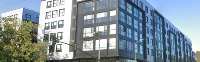 Lender grabs big Oakland housing complex as real estate slump worsens
