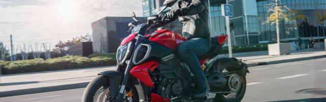 Ducati Diavel V4 Motorcycle: How Fast Is The Bike & Is It Good For Beginners?