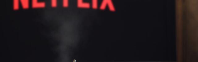 Netflix Abandons DVD Rentals for Binge-Worthy Future