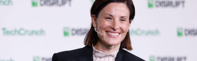 A top Netflix exec explains the streamer's plan to conquer your phone