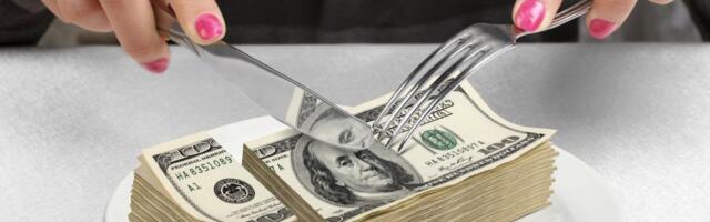 Tech startup funding plunges by 55%, deepening fear of another dot-com bubble burst