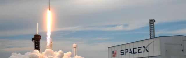 SpaceX Forecasts Doubling of Revenue to $8 Billion