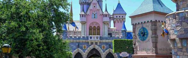 Disneyland with a family of four for about $300 — Here are the 15 cheapest days to visit