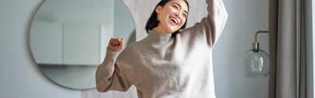 8 daily habits of people who stay incredibly fit without ever stepping foot in a gym