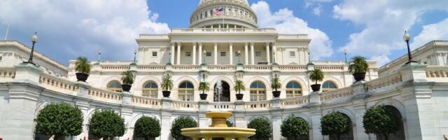 Crypto Daybook Americas: Bitcoin Threatened by Regulation Hiccup, Weakening Demand