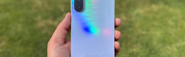 Unboxing Samsung's $400 Galaxy A36 5G video