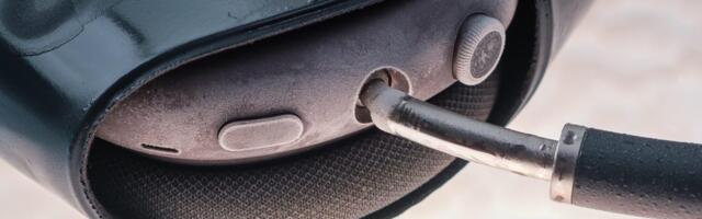 If Your AirPods Max Aren't Responding, Try This (Literally) Cool Fix