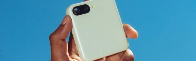 This $450 Semi-Dumb Phone Is Barely Even a Phone