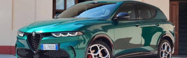 The 2024 Alfa Romeo Tonale Veloce AWD Hybrid SUV