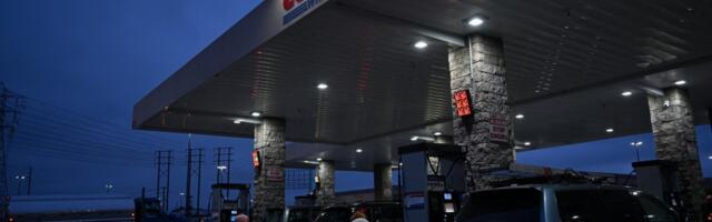 Aiming to lower gas prices, feds boost supply in time for the 4th