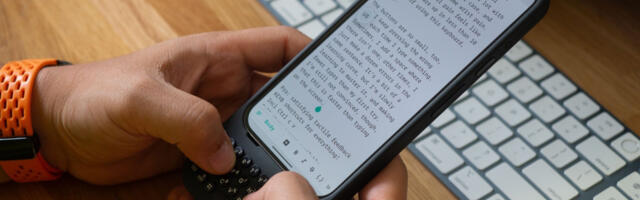 This keyboard case made my Pixel 9 actively painful to use — but I can’t stop typing on it anyway