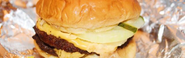I ranked 13 fast-food double cheeseburgers from worst to best. My favorite was one of the cheapest.