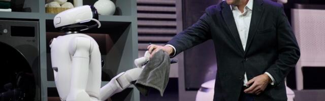 Some Robots at CES Are Actually Impressive… In a Very Slow Kind of Way