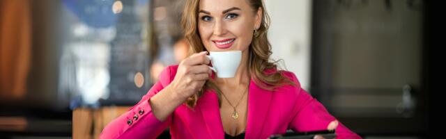 8 ways upper class people signal their status without spending a dollar