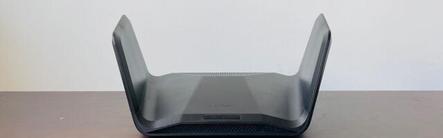 Netgear Nighthawk RAXE300 Review: Sleek Looks, Fast 6 GHz