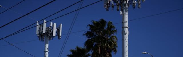 Android phones could soon warn you of “Stingrays” snooping on your communications