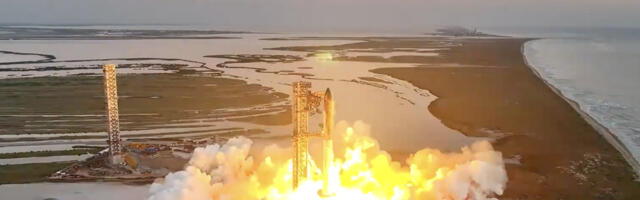 SpaceX launches Starship and catches its Super Heavy booster for the first time