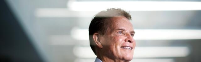 Bay Area surfer, Scientologist and billionaire is tackling one of medicine’s toughest problems