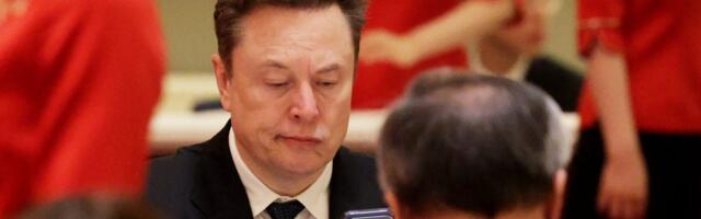 Elon Musk says he's personally reviewing job applications as SpaceX ramps up hiring