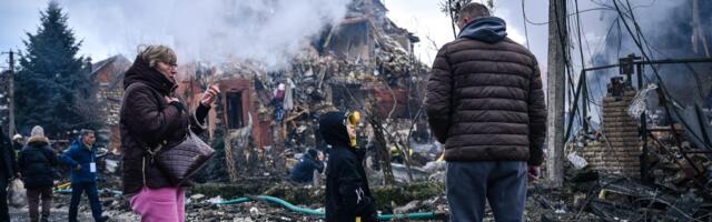 US special ops veterans are teaching regular Ukrainians how to keep each other alive in a war that's 'just so blatantly civilian'