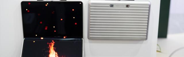 Samsung heard you like weird screens so it brought some to MWC