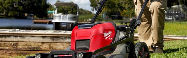 Here's How Far Milwaukee's M18 Fuel 21 Lawn Mower Runs On A Single Charge Here's How Far Milwaukee's M18 Fuel 21 Lawn Mower Runs On A Single Charge