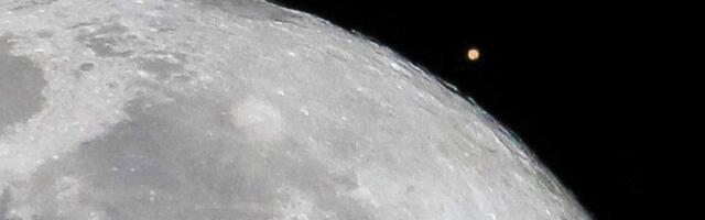 There was a straight shot from Earth to the Moon and Mars last night