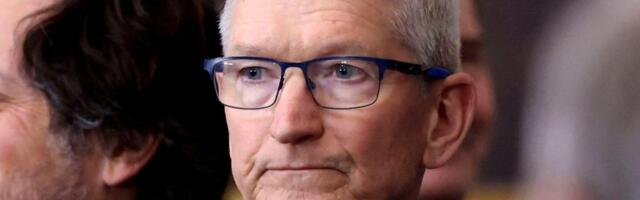 Apple posts strong holiday outlook after sales decline in China Apple posts strong holiday outlook after sales decline in China