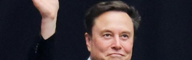 Elon Musk and former Twitter execs agree to settle $128 million lawsuit