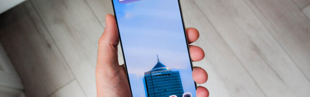 Wallpaper Wednesday: More great phone wallpapers for all to share (August 6)