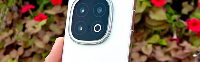 iQOO 13 is up for pre-orders in India