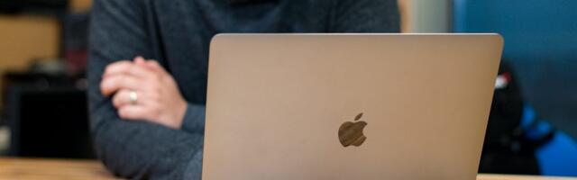 Future MacBooks might hide your screen from everyone else