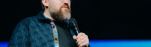 Cardano's Charles Hoskinson Suggests Swapping $100M of ADA for Bitcoin, Stablecoins