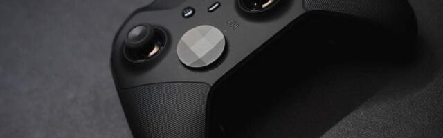 Xbox’s Next Elite Controller Looks So Bizarrely Uncomfortable