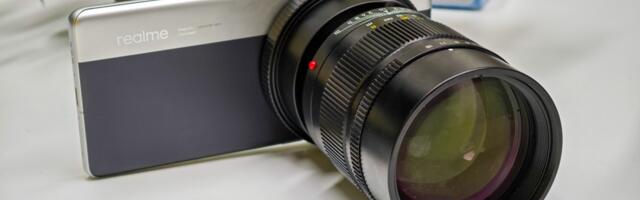 What if your phone’s camera was much, much bigger?