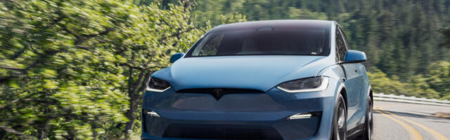 Tesla May Finally Add CarPlay, And EV Owners' Response Is Exactly What You'd Expect