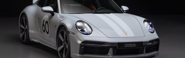 Lawsuit Claims 'New' Porsche 911 Had Already Been Taken Apart By Technicians