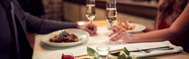 Survey: Most say men should pay for first date in hetero couples