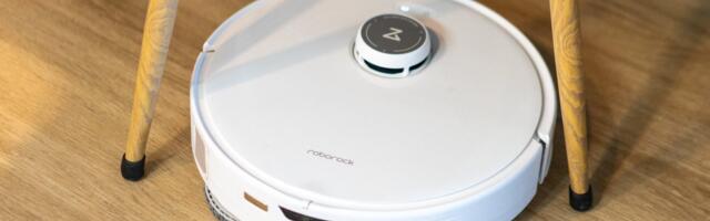 Roborock Qrevo Curv Review: Literally Climbing to the Top of the Robot Vacuum Rankings