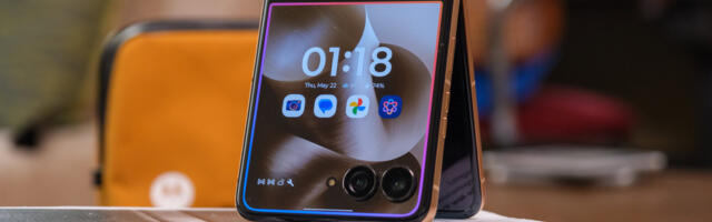 The Motorola Razr Ultra still comes with a free 1TB upgrade