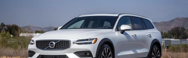 The 2023 Volvo V60 Cross Country