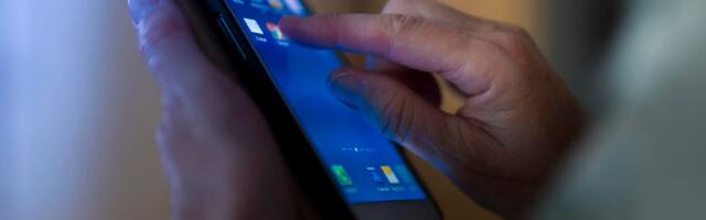Here's How to Move the Chrome Address Bar to the Bottom of Android Phone Screens