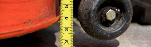 Should The Front Of A Mower Deck Be Higher Than The Back?