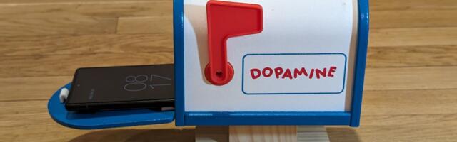 Raspberry Pi mailbox brings in the mail like the old days