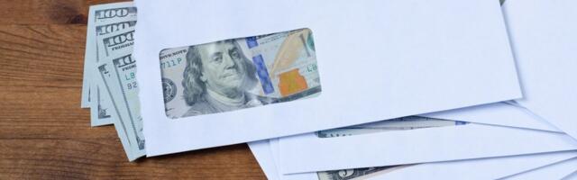 In the age of digital dollars, there’s value to budgeting with cash