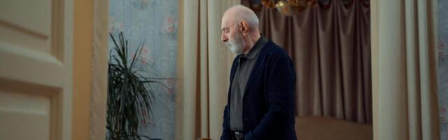 The friend who always checks in on everyone but never tells anyone when they’re struggling isn’t hiding. They’ve simply never had the experience of someone noticing without being told, and after long enough, the idea of being spontaneously seen starts to feel like something that happens to other people.