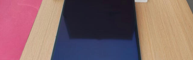 This upcoming flagship could beat Samsung and Apple to a nearly creaseless folding screen