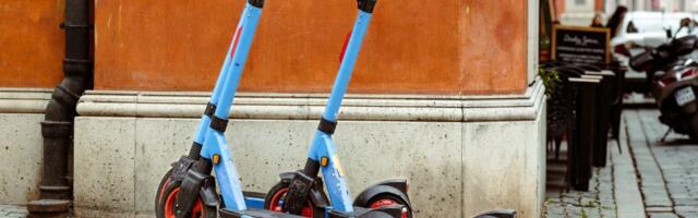 Paris bids au revoir to rental e-scooters as ban comes into effect